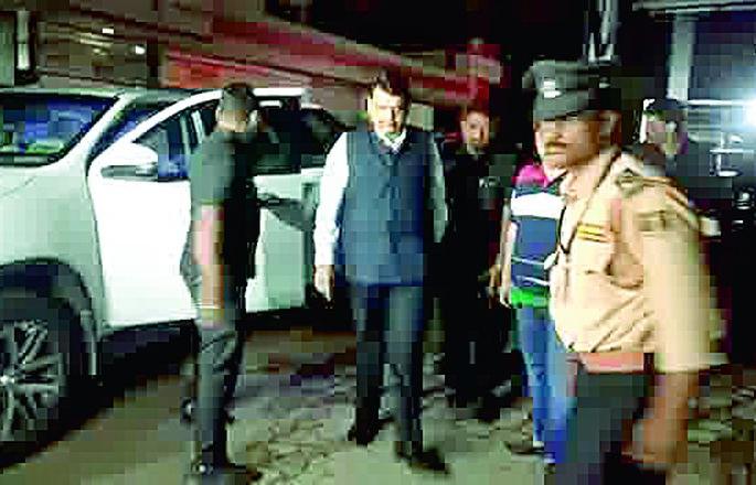 Fears of Law should be created in the minds of criminals: Devendra Fadnavis | गुन्हेगारांच्या मनात कायद्याचा धाक निर्माण व्हावा : देवेंद्र फडणवीस Fears of Law should be created in the minds of criminals: Devendra Fadnavis | गुन्हेगारांच्या मनात कायद्याचा धाक निर्माण व्हावा : देवेंद्र फडणवीस