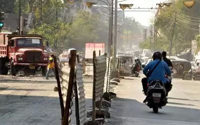 Orange City Street Road: Excavation Four months ago, but work yet not started! | ऑरेंज सिटी स्ट्रीट रोड : चार महिन्यापूर्वी खोदकाम पण काम सुरू होईना ! Orange City Street Road: Excavation Four months ago, but work yet not started! | ऑरेंज सिटी स्ट्रीट रोड : चार महिन्यापूर्वी खोदकाम पण काम सुरू होईना !