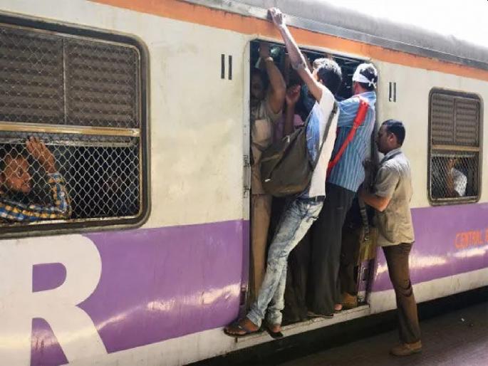 Ten years later, the senior citizen got justice; 3 lakh compensation from Railways | दहा वर्षांनी मिळाला आजाेबांना न्याय; रेल्वेकडून ३ लाखांची नुकसान भरपाई Ten years later, the senior citizen got justice; 3 lakh compensation from Railways | दहा वर्षांनी मिळाला आजाेबांना न्याय; रेल्वेकडून ३ लाखांची नुकसान भरपाई