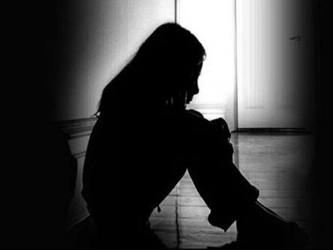 An 80-year-old man has raped two minor sisters in Mumbai | शेजारीच राहणाऱ्या नराधामाने दोन बहिणींवर केले लैंगिक अत्याचार; मुंबईतील धक्कादायक घटना  An 80-year-old man has raped two minor sisters in Mumbai | शेजारीच राहणाऱ्या नराधामाने दोन बहिणींवर केले लैंगिक अत्याचार; मुंबईतील धक्कादायक घटना