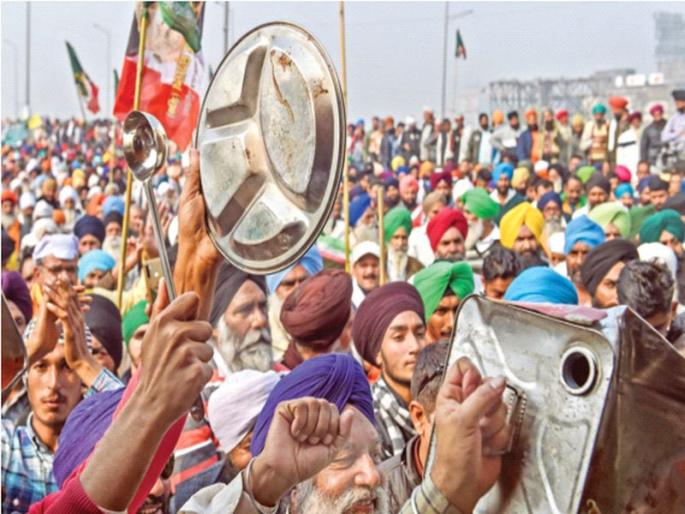 Lawyer commits suicide in agitation | आंदोलनात वकिलाची आत्महत्या; ‘मन की बात’ विरोधात शेतकऱ्यांचा थाळीनाद Lawyer commits suicide in agitation | आंदोलनात वकिलाची आत्महत्या; ‘मन की बात’ विरोधात शेतकऱ्यांचा थाळीनाद