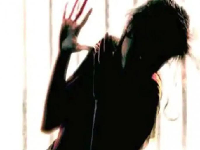 Woman Tied To Tree, Beaten Mercilessly By In-Laws For Talking To Stranger in UP | निर्दयी! अनोळखी पुरुषासोबत बोलत होती महिला; सासरच्या लोकांनी पाहिलं, मग... Woman Tied To Tree, Beaten Mercilessly By In-Laws For Talking To Stranger in UP | निर्दयी! अनोळखी पुरुषासोबत बोलत होती महिला; सासरच्या लोकांनी पाहिलं, मग...