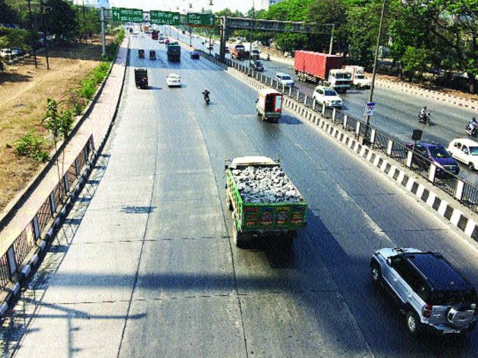 Invalid traffic via dumper: Overload traffic abbey? | डम्परमधून अवैध वाहतूक : ओव्हरलोड वाहतुकीला अभय ? Invalid traffic via dumper: Overload traffic abbey? | डम्परमधून अवैध वाहतूक : ओव्हरलोड वाहतुकीला अभय ?