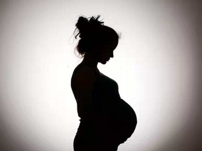 Unfortunate death of pregnant woman in Talasari; Treatment at Bhagat instead of hospital | तलासरीत गर्भवती महिलेचा दुर्दैवी मृत्यू; दवाखान्याऐवजी भगताकडे उपचार Unfortunate death of pregnant woman in Talasari; Treatment at Bhagat instead of hospital | तलासरीत गर्भवती महिलेचा दुर्दैवी मृत्यू; दवाखान्याऐवजी भगताकडे उपचार