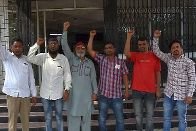 Deadly protests | प्राणघातक हल्याचा निषेध Deadly protests | प्राणघातक हल्याचा निषेध