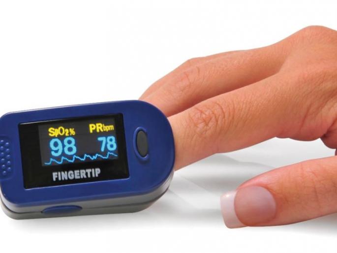 Demand for oximeters increased; Sanitizer dropped! | ऑक्सिमीटरची मागणी वाढली; सॅनिटायझरची घटली ! Demand for oximeters increased; Sanitizer dropped! | ऑक्सिमीटरची मागणी वाढली; सॅनिटायझरची घटली !