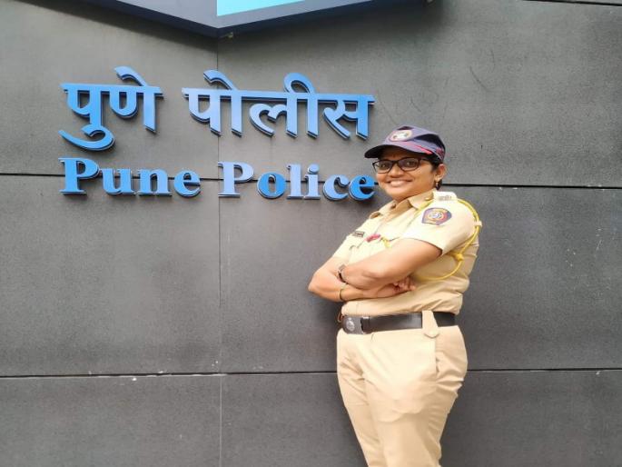 A woman commits suicide by hanging herself at the residence of a Pune City Policewoman | पुणे शहर दलातील महिला पोलिसाची राहत्या घरात गळफास घेऊन आत्महत्या A woman commits suicide by hanging herself at the residence of a Pune City Policewoman | पुणे शहर दलातील महिला पोलिसाची राहत्या घरात गळफास घेऊन आत्महत्या