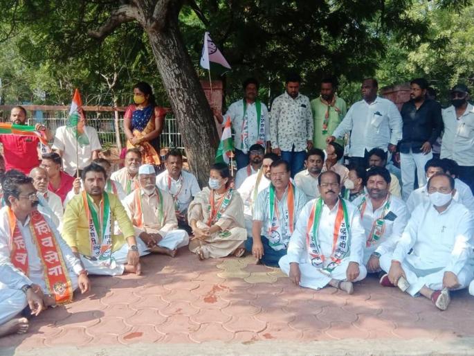 congress praniti shinde slams modi govt and react on maharashtra bandh over lakhimpur keri incident | Maharashtra Bandh: “मोदी सरकारच्या मग्रुरीला विरोध, आम्ही काय करु शकतो हे दाखवण्यासाठी आजचा बंद”: प्रणिती शिंदे congress praniti shinde slams modi govt and react on maharashtra bandh over lakhimpur keri incident | Maharashtra Bandh: “मोदी सरकारच्या मग्रुरीला विरोध, आम्ही काय करु शकतो हे दाखवण्यासाठी आजचा बंद”: प्रणिती शिंदे