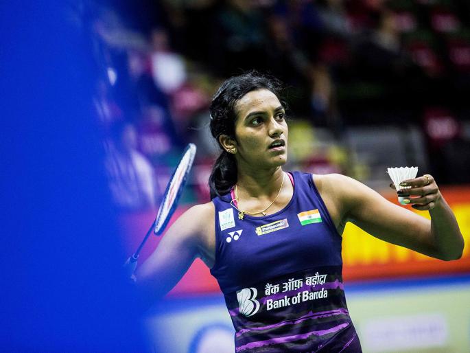 World Badminton: Sindhu defeats in semis, Sindhu | जागतिक बॅडमिंटन : सिंधू उपांत्य फेरीत, सायनाला पराभवाचा धक्का