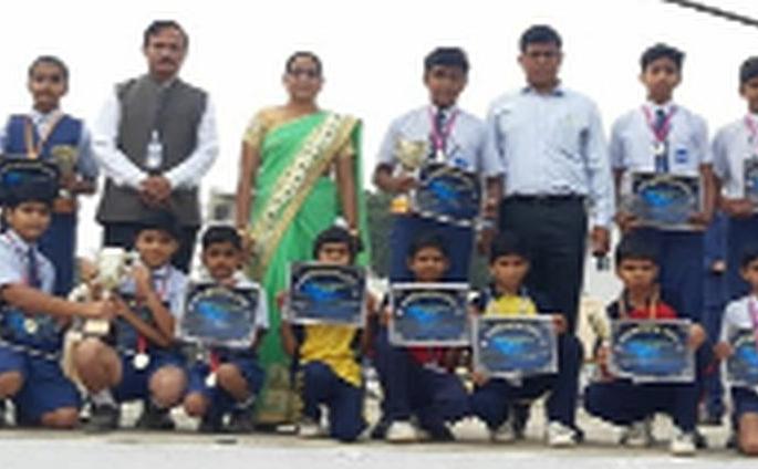 School-level science demonstration at Hastie School | हस्ती स्कूलमध्ये शालेयस्तर विज्ञान प्रदर्शन