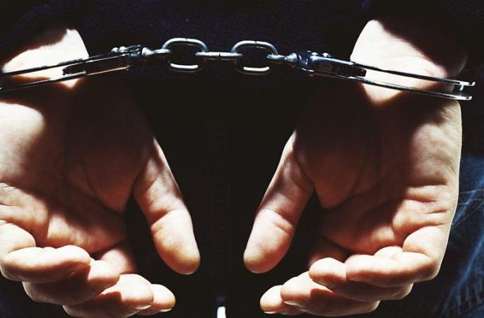 Thief arrested, come to steal donation box | दानपेटी फोडण्यासाठी आला, अन् गजाआड झाला