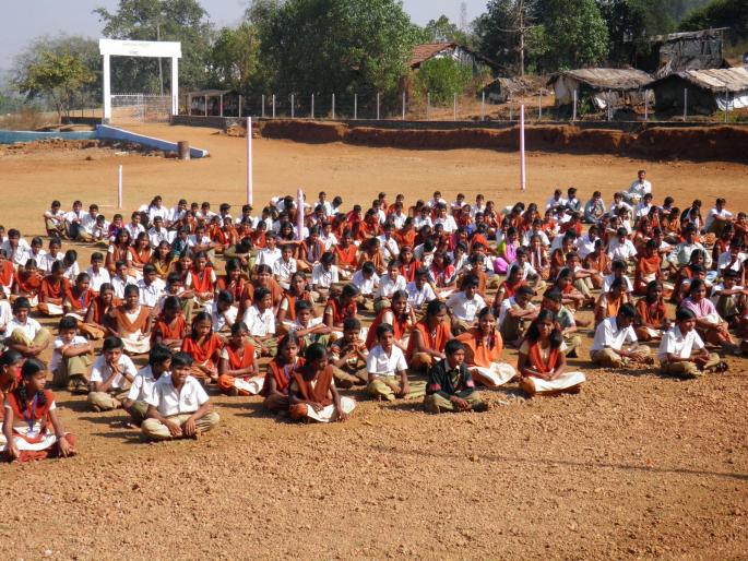 Falling to the Ashram schools | आश्रमशाळांच्या निकालात घसरण