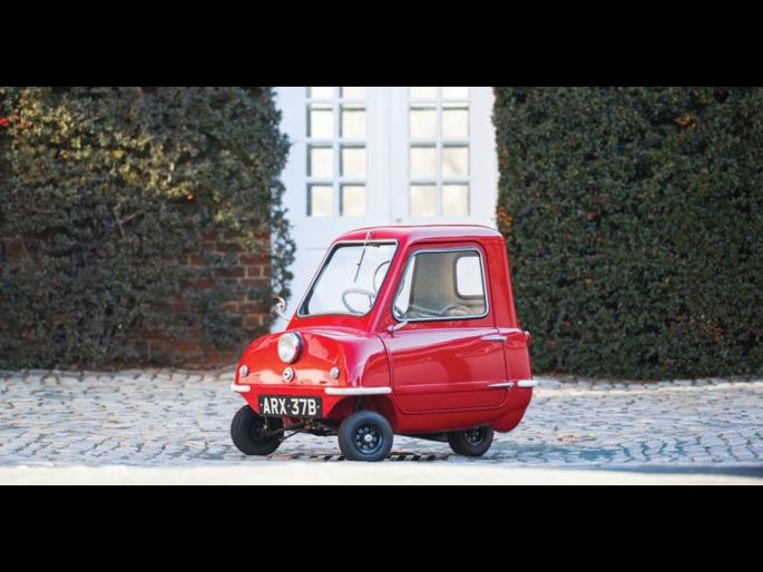 This is the smallest car in the world, but the price will shock you | 'ही' आहे जगातील सगळ्यात छोटी कार, पण किंमत इतकी की वाचून धडकी भरेल! This is the smallest car in the world, but the price will shock you | 'ही' आहे जगातील सगळ्यात छोटी कार, पण किंमत इतकी की वाचून धडकी भरेल!