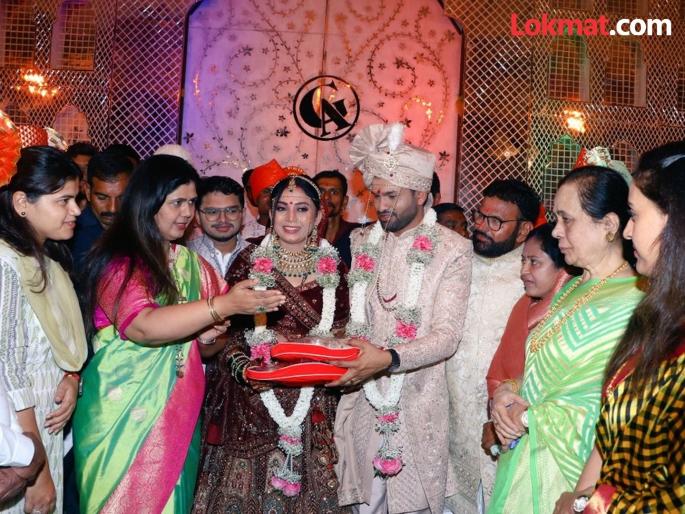 Pankaja Munde PA Anant Garje wife ended her life on Saturday night | पंकजा मुंडे यांच्या पीएच्या पत्नीचा संशयास्पद मृत्यू; कुटुंबीयांकडून हत्येचा गंभीर आरोप, वरळी पोलीस ठाण्यात आक्रोश