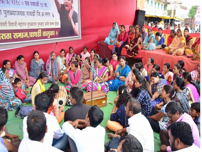 The protest movement for the Maratha reservation for 10 days | मराठा आरक्षणासाठी दहा दिवसांपासून पाथर्डीत ठिय्या आंदोलन The protest movement for the Maratha reservation for 10 days | मराठा आरक्षणासाठी दहा दिवसांपासून पाथर्डीत ठिय्या आंदोलन