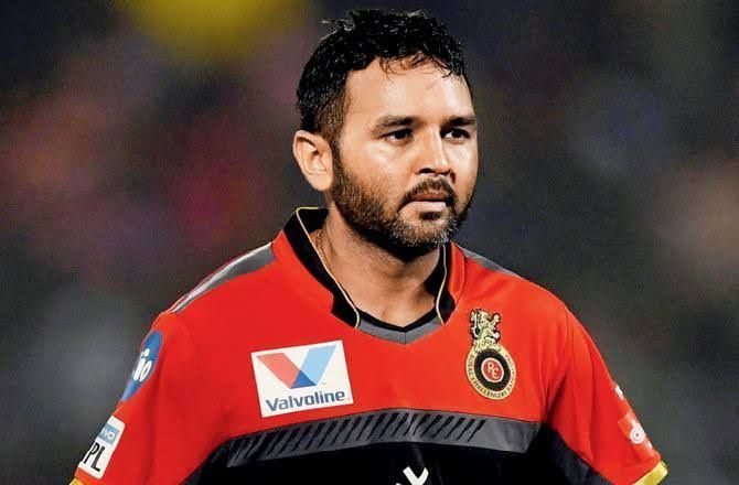 Parthiv Patel angry on Former cricketer dean jones | पार्थिव पटेलची सटकली; माजी क्रिकेटपटूची केली बोलती बंद