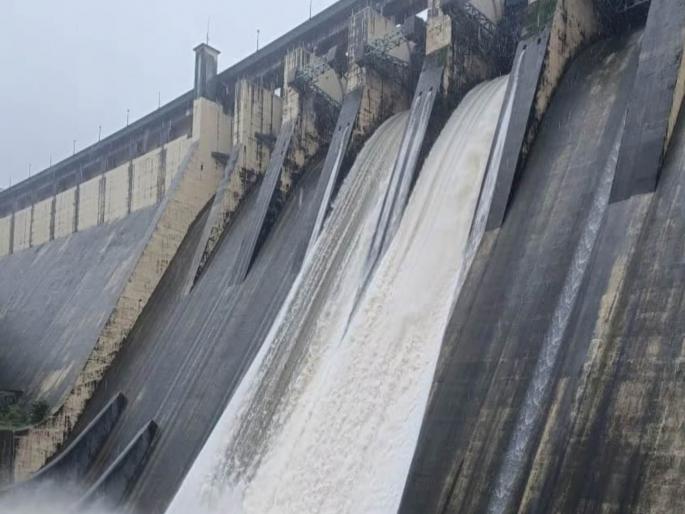 Mumbai will get enough water 2 thousand 400 crores for water supply from bmc | मुंबईला मिळणार पाणीच पाणी! पाणी पुरवठ्यासाठी २ हजार ४०० कोटी Mumbai will get enough water 2 thousand 400 crores for water supply from bmc | मुंबईला मिळणार पाणीच पाणी! पाणी पुरवठ्यासाठी २ हजार ४०० कोटी