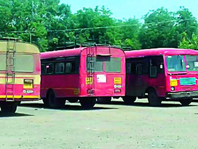 Passengers' departure due to non-availability of tickets machine | तिकीट मशीन वेळेवर न मिळाल्याने प्रवाशांचे हाल Passengers' departure due to non-availability of tickets machine | तिकीट मशीन वेळेवर न मिळाल्याने प्रवाशांचे हाल