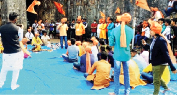 In the presence of hundreds of citizens, 'Padmadurg Jagar' program is in full swing | शेकडो नागरिकांच्या उपस्थितीत ‘पद्मदुर्ग जागर’ कार्यक्रम उत्साहात In the presence of hundreds of citizens, 'Padmadurg Jagar' program is in full swing | शेकडो नागरिकांच्या उपस्थितीत ‘पद्मदुर्ग जागर’ कार्यक्रम उत्साहात