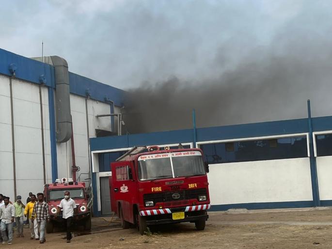 Fire breaks out during welding; Three workers burnt at Paithan's Incore Healthcare Company | वेल्डिंग सुरू असताना आगीचा भडका; पैठणच्या इनकोर कंपनीतील आगीत ३ कामगार होरपळले Fire breaks out during welding; Three workers burnt at Paithan's Incore Healthcare Company | वेल्डिंग सुरू असताना आगीचा भडका; पैठणच्या इनकोर कंपनीतील आगीत ३ कामगार होरपळले