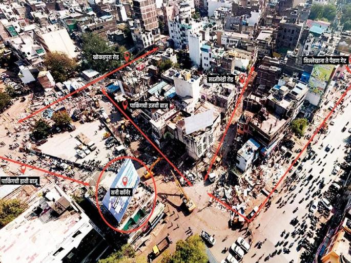 Hundreds of shops at Paithan Gate razed to the ground; The largest mobile hub in Chhatrapati Sambhaji Nagar disappeared | पैठणगेटवरील शेकडो दुकाने भुईसपाट; छत्रपती संभाजीनगरातील सर्वात मोठे मोबाइल हब गायब Hundreds of shops at Paithan Gate razed to the ground; The largest mobile hub in Chhatrapati Sambhaji Nagar disappeared | पैठणगेटवरील शेकडो दुकाने भुईसपाट; छत्रपती संभाजीनगरातील सर्वात मोठे मोबाइल हब गायब