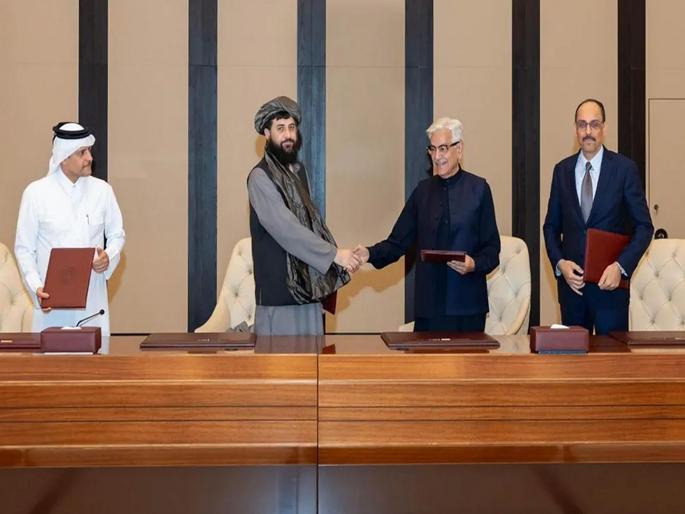 Pakistan-Afghanistan Ceasefire: Pakistan declares ceasefire with Afghanistan after killing cricketers; Both countries mediate... | क्रिकेटपटूंचा जीव घेतल्यानंतर पाकिस्तानचा अफगाणिस्तानसोबत युद्धविराम; या दोन देशांची मध्यस्थी... Pakistan-Afghanistan Ceasefire: Pakistan declares ceasefire with Afghanistan after killing cricketers; Both countries mediate... | क्रिकेटपटूंचा जीव घेतल्यानंतर पाकिस्तानचा अफगाणिस्तानसोबत युद्धविराम; या दोन देशांची मध्यस्थी...