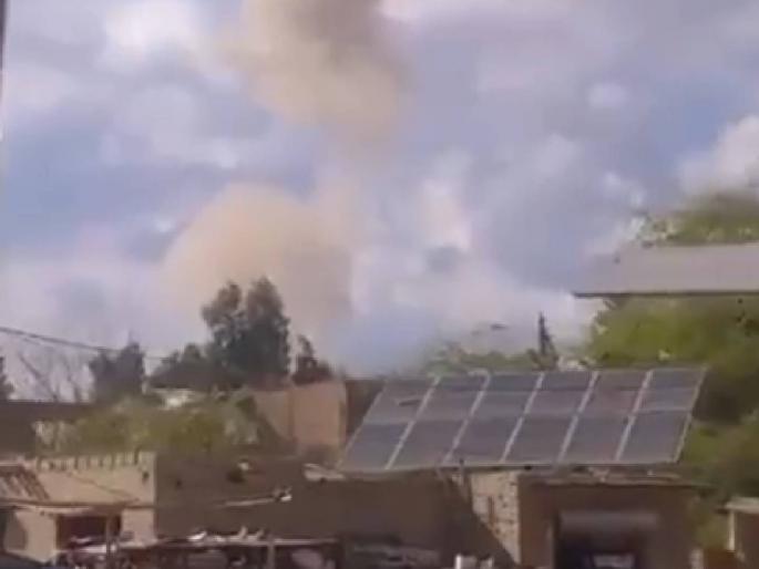 In Pakistan, First train hijacking and now Tehreek-e-Taliban forces have launched a large-scale bombing attack on the main military base in Jandola | पाकिस्तानात आधी ट्रेन अपहरण अन् आता मिलिट्री बेसवर आत्मघातकी हल्ला; बरेच लोक दगावले In Pakistan, First train hijacking and now Tehreek-e-Taliban forces have launched a large-scale bombing attack on the main military base in Jandola | पाकिस्तानात आधी ट्रेन अपहरण अन् आता मिलिट्री बेसवर आत्मघातकी हल्ला; बरेच लोक दगावले