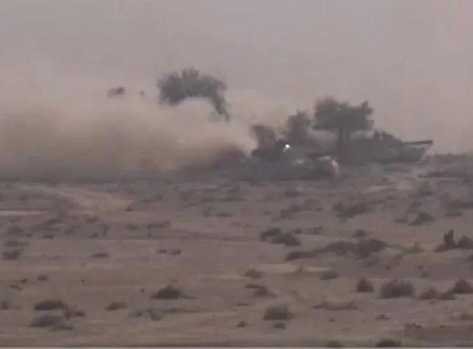 More than 300 tanks are deployed on the border from Pakistan | पाकिस्तानकडून सीमेवर तब्बल 300 रणगाडे तैनात More than 300 tanks are deployed on the border from Pakistan | पाकिस्तानकडून सीमेवर तब्बल 300 रणगाडे तैनात