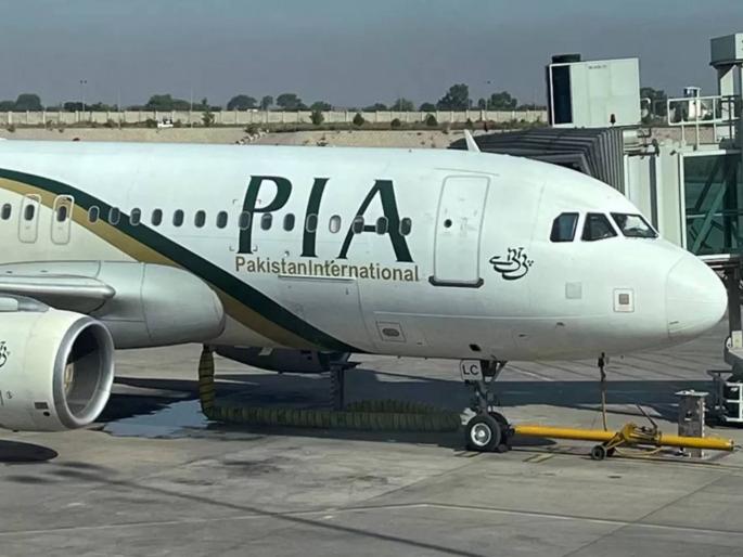Pakistan International Airlines in bankruptcy Government prepares to sell the company | कंगाल पाकिस्तानबद्दल काय म्हणावं? पाकिस्तानची सरकारी एअरलाईन्स खरेदी करण्यासाठी आले सीमेंटवाले
