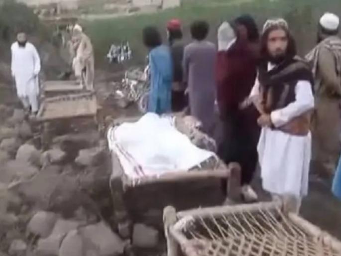 "What was the fault of the innocent people? We will protest"; 30 killed in airstrike, people in Pakistan angry | "निरपराध लोकांची काय चूक होती? आम्ही निषेध करणार"; हवाई हल्ल्यात ३० जणांचा मृत्यू, पाकिस्तानमधील जनता संतापली "What was the fault of the innocent people? We will protest"; 30 killed in airstrike, people in Pakistan angry | "निरपराध लोकांची काय चूक होती? आम्ही निषेध करणार"; हवाई हल्ल्यात ३० जणांचा मृत्यू, पाकिस्तानमधील जनता संतापली