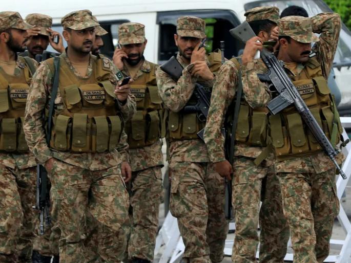 BLA attacks shake Pakistan army, thousands of soldiers send resignations to army chief? | बीएलएच्या हल्ल्यांनी पाकिस्तानी सैन्य हादरले, हजारो सैनिकांनी लष्करप्रमुखांकडे राजीनामे पाठवले? BLA attacks shake Pakistan army, thousands of soldiers send resignations to army chief? | बीएलएच्या हल्ल्यांनी पाकिस्तानी सैन्य हादरले, हजारो सैनिकांनी लष्करप्रमुखांकडे राजीनामे पाठवले?