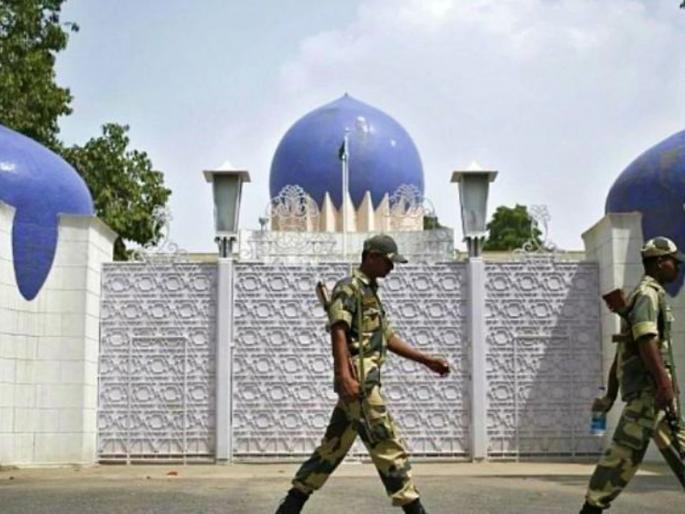 Pakistan should reduce staff in Delhi by 50 per cent | पाकने दिल्लीतील ५0 टक्के कर्मचारी कमी करावेत, भारताचा आदेश