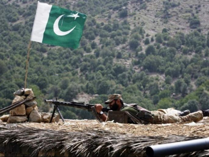 Cover firing by Pakistan Army to save terrorist; soldiers shot down 3 jammu kashmir | दहशतवाद्याला वाचविण्यासाठी पाकिस्तानी सैन्याकडून कव्हर फायरिंग; तरीही जवानांनी...