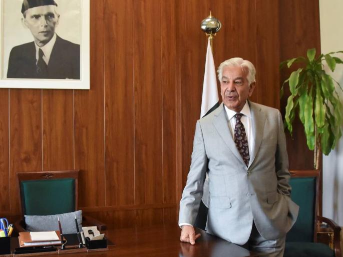 Pakistan is scared India can attack near the Line of Control anytime Pakistan's Defense Minister is worried | पाकिस्तान घाबरला! 'भारत नियंत्रण रेषेजवळ कधीही हल्ला करू शकतो', पाकिस्तानचे संरक्षण मंत्री चिंतेत Pakistan is scared India can attack near the Line of Control anytime Pakistan's Defense Minister is worried | पाकिस्तान घाबरला! 'भारत नियंत्रण रेषेजवळ कधीही हल्ला करू शकतो', पाकिस्तानचे संरक्षण मंत्री चिंतेत