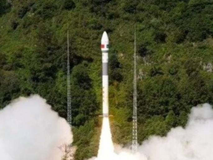 Pakistan launches remote satellite from China, will keep an eye on CPEC | पाकिस्तानने चीनमधून रिमोट सॅटेलाईट प्रक्षेपित केला, CPEC वर लक्ष ठेवणार Pakistan launches remote satellite from China, will keep an eye on CPEC | पाकिस्तानने चीनमधून रिमोट सॅटेलाईट प्रक्षेपित केला, CPEC वर लक्ष ठेवणार
