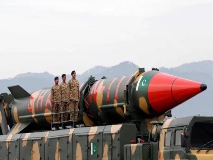 Pakistan is preparing to build a missile capable of attacking America not India | पाकिस्तान भारतावर नाही, तर अमेरिकेवर हल्ला करण्याची क्षमता असलेले क्षेपणास्त्र बनविण्याच्या तयारीत; व्हाईट हाऊसमध्ये धावपळ Pakistan is preparing to build a missile capable of attacking America not India | पाकिस्तान भारतावर नाही, तर अमेरिकेवर हल्ला करण्याची क्षमता असलेले क्षेपणास्त्र बनविण्याच्या तयारीत; व्हाईट हाऊसमध्ये धावपळ