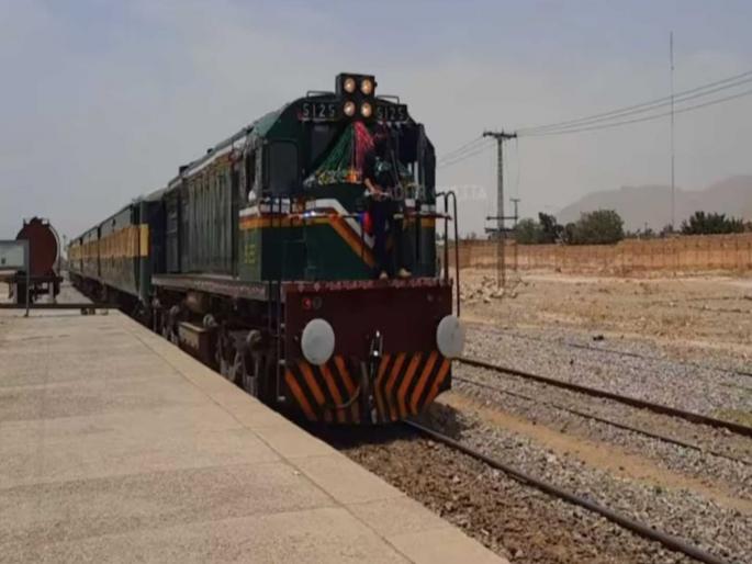 Edirorail On Pakistan train hijacking was motivated by long standing resentment in Balochistan | अग्रलेख: असंतोषातून रेल्वे अपहरण! भारताला डोळेझाक करता येणार नाही Edirorail On Pakistan train hijacking was motivated by long standing resentment in Balochistan | अग्रलेख: असंतोषातून रेल्वे अपहरण! भारताला डोळेझाक करता येणार नाही