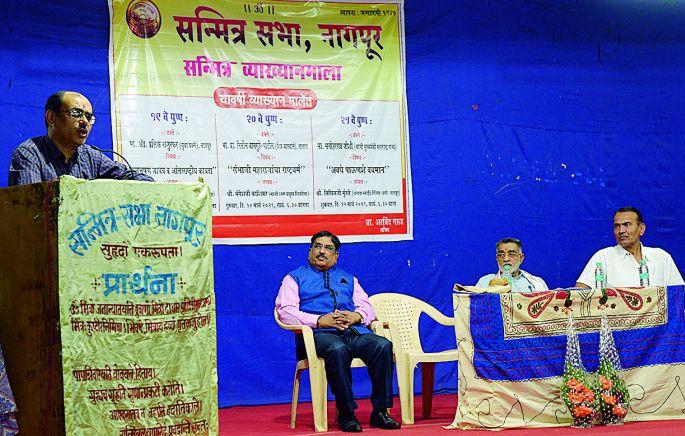 Pakistan means a bent tail: Pratik Rajurkar | पाकिस्तान म्हणजे वाकडं शेपूट : प्रतीक राजूरकर