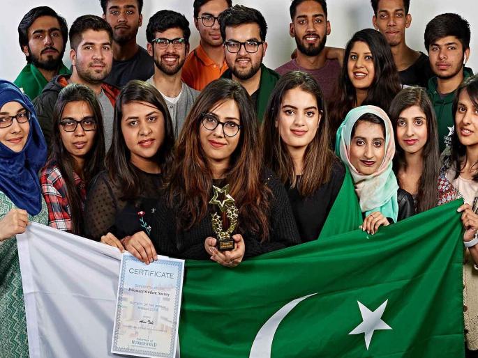 Pahalgam terror Attack: Pakistani degrees are illegal in India, yet so many Indian students are studying; they will not get jobs or higher education in India | भारतात पाकिस्तानी डिग्री अवैध, तरीही एवढे भारतीय विद्यार्थी शिक्षण घेतायत; ना मिळणार नोकरी, ना उच्चशिक्षण... 