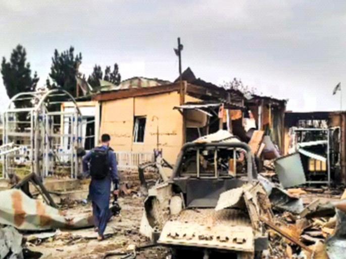 Pakistan bomb attack on Afghan, 400 killed; De-addiction center blown up, mistaking it for a terrorist base, 250 injured | पाकचा अफगाणवर बॉम्बहल्ला, ४०० ठार; दहशतवादी तळ समजून व्यसनमुक्ती केंद्र उडविले, २५० जखमी Pakistan bomb attack on Afghan, 400 killed; De-addiction center blown up, mistaking it for a terrorist base, 250 injured | पाकचा अफगाणवर बॉम्बहल्ला, ४०० ठार; दहशतवादी तळ समजून व्यसनमुक्ती केंद्र उडविले, २५० जखमी