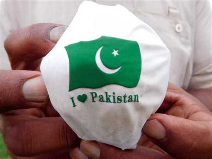 'I Love Pakistan' balloons in birthday party | वाढदिवसाच्या पार्टीत सापडले 'आय लव्ह पाकिस्तान' लिहिलेले फुगे, पोलिसांचा तपास सुरु 'I Love Pakistan' balloons in birthday party | वाढदिवसाच्या पार्टीत सापडले 'आय लव्ह पाकिस्तान' लिहिलेले फुगे, पोलिसांचा तपास सुरु