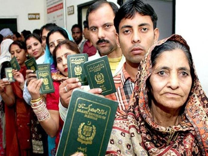 Pahalgam Terror Attack: What action will be taken if Pakistani citizens do not leave India within 48 hours? This is the action plan of the intelligence agencies | पाकिस्तानी नागरिकांनी ४८ तासांत भारत न सोडल्यास काय कारवाई होणार? असा आहे गुप्तचर यंत्रणांचा ॲक्शन प्लॅन Pahalgam Terror Attack: What action will be taken if Pakistani citizens do not leave India within 48 hours? This is the action plan of the intelligence agencies | पाकिस्तानी नागरिकांनी ४८ तासांत भारत न सोडल्यास काय कारवाई होणार? असा आहे गुप्तचर यंत्रणांचा ॲक्शन प्लॅन