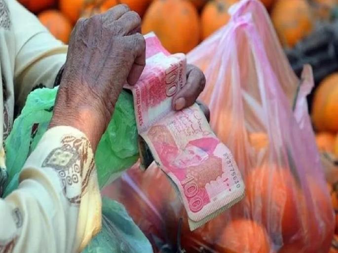 pakistani economist ammar khan suggest demontisation for 5 thousand rupee notes | ...म्हणून पाकिस्तानात महागाई कमी होत नाही, भारताप्रमाणे नोटाबंदी करा, अर्थतज्ज्ञाचा सल्ला pakistani economist ammar khan suggest demontisation for 5 thousand rupee notes | ...म्हणून पाकिस्तानात महागाई कमी होत नाही, भारताप्रमाणे नोटाबंदी करा, अर्थतज्ज्ञाचा सल्ला