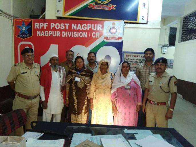 Wounded Pakistani woman entrusted to NGO | भटकलेल्या पाकिस्तानी महिलेला सोपविले संस्थेकडे Wounded Pakistani woman entrusted to NGO | भटकलेल्या पाकिस्तानी महिलेला सोपविले संस्थेकडे