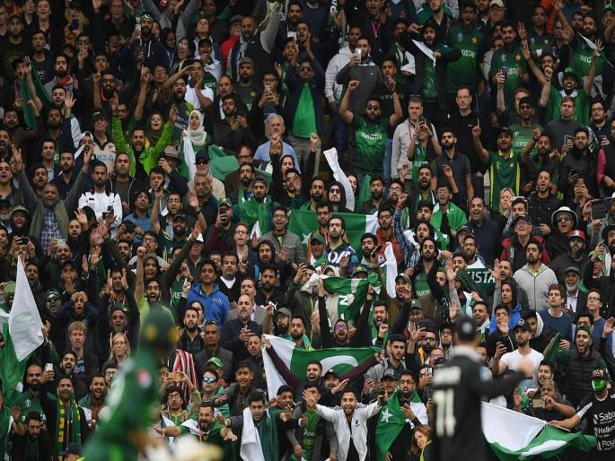 ICC World Cup 2019 : Nasser Hussain ask question to all Pakistan fans, England vs INDIA .. Sunday .. who you supporting ? | ICC World Cup 2019 : इंग्लंडच्या खेळाडूने पाकला टाकले धर्मसंकटात, टीम इंडियावरून विचारला प्रश्न!