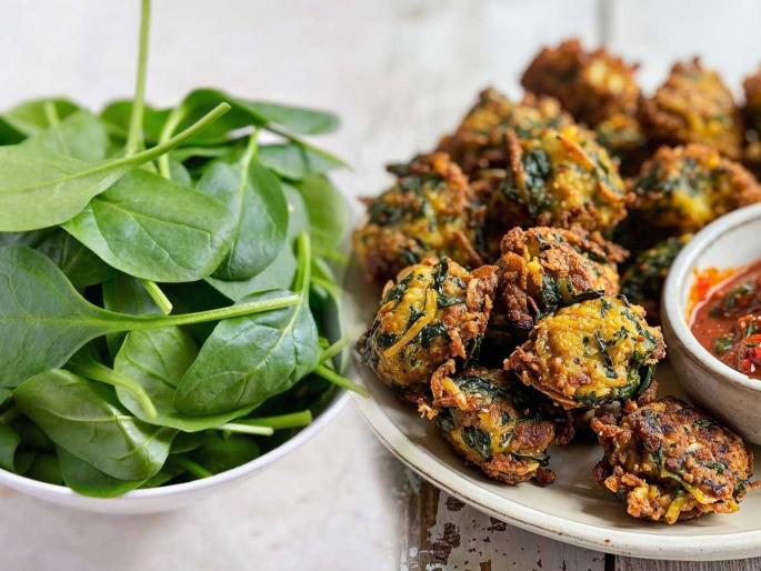 How to make crispy spinach fritters without getting oily Best trick to make crunchy palak bhaji at home Quick 10-minute palak bhaji | पालकची भजी तेलकट-कडक होतात? सोपी ट्रिक- १० मिनिटांत होतील पालकची कुरकुरीत-खमंग भजी, सोपी रेसिपी How to make crispy spinach fritters without getting oily Best trick to make crunchy palak bhaji at home Quick 10-minute palak bhaji | पालकची भजी तेलकट-कडक होतात? सोपी ट्रिक- १० मिनिटांत होतील पालकची कुरकुरीत-खमंग भजी, सोपी रेसिपी