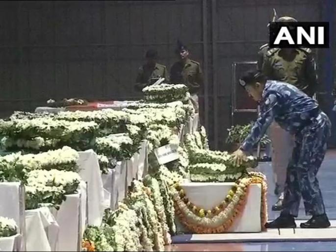 Kashmir Terror Attack Live Updates: राहुल गांधी, नरेंद्र मोदी आणि संरक्षणमंत्री निर्मला सीतारामन यांनी शहिदांना वाहिली श्रद्धांजली | Kashmir Terror Attack Live Updates: राहुल गांधी, नरेंद्र मोदी आणि संरक्षणमंत्री निर्मला सीतारामन यांनी शहिदांना वाहिली श्रद्धांजली Kashmir Terror Attack Live Updates: राहुल गांधी, नरेंद्र मोदी आणि संरक्षणमंत्री निर्मला सीतारामन यांनी शहिदांना वाहिली श्रद्धांजली | Kashmir Terror Attack Live Updates: राहुल गांधी, नरेंद्र मोदी आणि संरक्षणमंत्री निर्मला सीतारामन यांनी शहिदांना वाहिली श्रद्धांजली