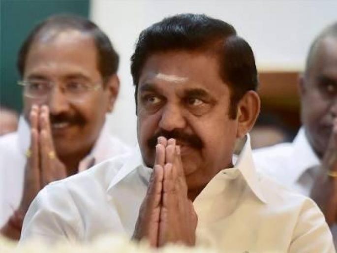 Tamil Nadu Chief Minister, Notice to four Ministers; The result of visiting the Shishikas | तामिळनाडूचे मुख्यमंत्री, चार मंत्र्यांना नोटीस; शशिकलांची भेट घेतल्याचा परिणाम  Tamil Nadu Chief Minister, Notice to four Ministers; The result of visiting the Shishikas | तामिळनाडूचे मुख्यमंत्री, चार मंत्र्यांना नोटीस; शशिकलांची भेट घेतल्याचा परिणाम
