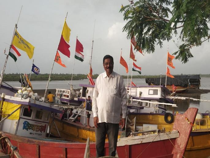Rajendra Mehere from Satpati in Palghar district invited to Delhi for Independence Day as a fisherman | पालघर जिल्ह्यातील सातपाटी येथील राजेंद्र मेहेरे यांना मच्छीमार म्हणून स्वातंत्र्य दिनासाठी दिल्लीला आमंत्रण Rajendra Mehere from Satpati in Palghar district invited to Delhi for Independence Day as a fisherman | पालघर जिल्ह्यातील सातपाटी येथील राजेंद्र मेहेरे यांना मच्छीमार म्हणून स्वातंत्र्य दिनासाठी दिल्लीला आमंत्रण