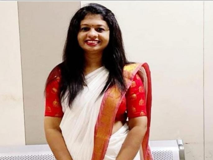 Thane: Pallavi Sarode, personal assistant to Thane District Magistrate, dies in an accident | Thane: ठाणे जिल्हाधिकाऱ्यांच्या स्वीय सहाय्यक पल्लवी सरोदे यांचे अपघाती निधन Thane: Pallavi Sarode, personal assistant to Thane District Magistrate, dies in an accident | Thane: ठाणे जिल्हाधिकाऱ्यांच्या स्वीय सहाय्यक पल्लवी सरोदे यांचे अपघाती निधन